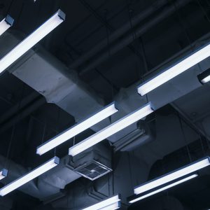 Thi công đèn LED tuýp dạng máng phù hợp với những công trình